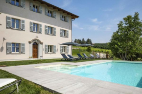 Big Loft 3 in Santa Caterina Langhe country house with private terrace, pool & garden La Morra